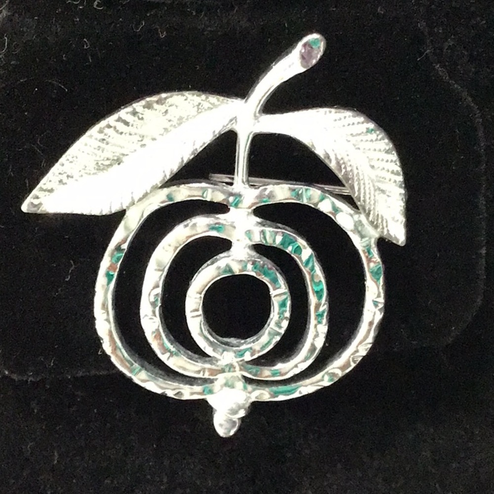 Sarah Coventry Vintage Saucy Brooch